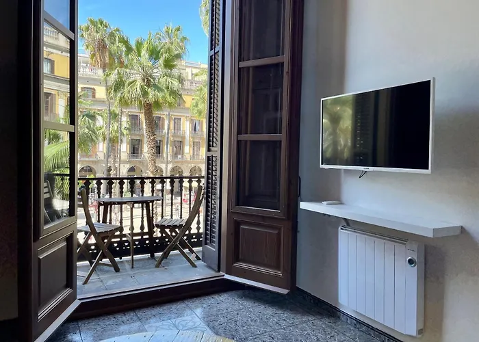 Barcelona Classic Plaza Real Apartments