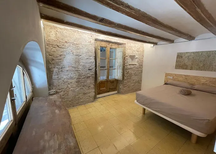 Barcelona Classic Plaza Real Apartments
